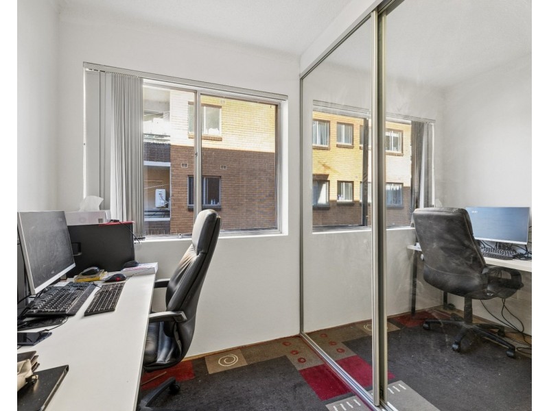 1/8 Drummond Street, Warwick Farm NSW 2170