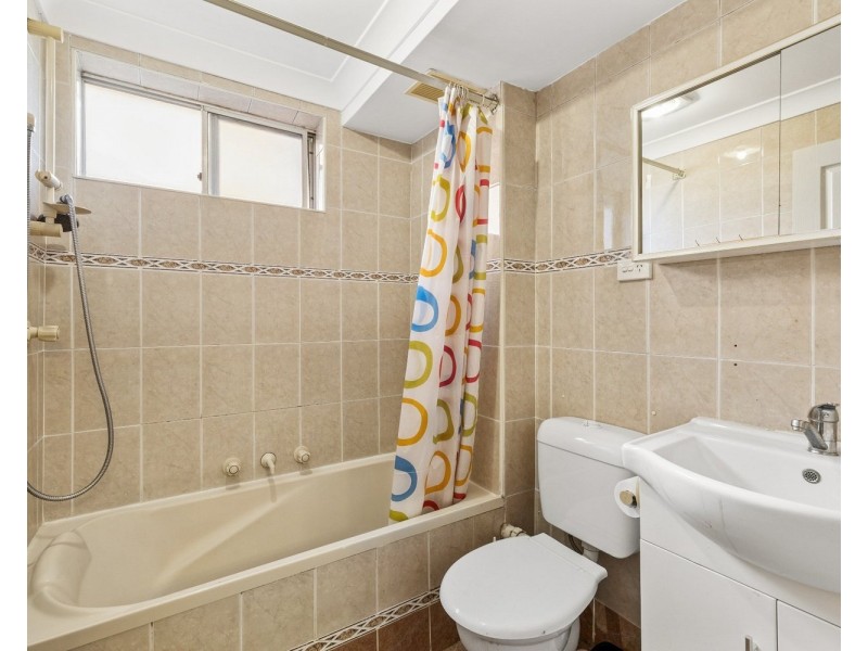 1/8 Drummond Street, Warwick Farm NSW 2170