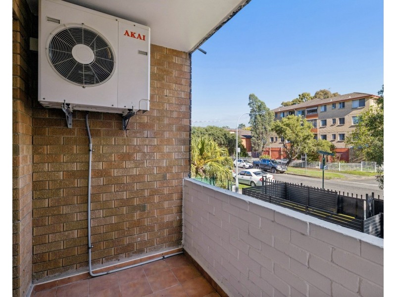 1/8 Drummond Street, Warwick Farm NSW 2170