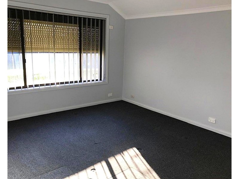 Flat 2 Bellevue Avenue, Georges Hall NSW 2198