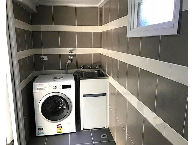 Flat 2 Bellevue Avenue, Georges Hall NSW 2198