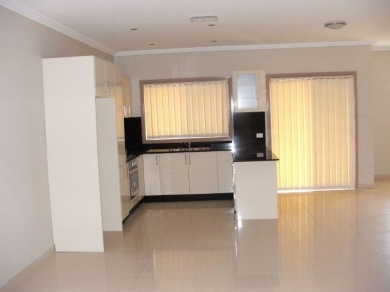 3 / 12-14 Lancaster Avenue, Punchbowl NSW 2196