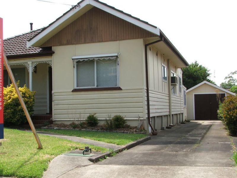 31 Reynolds Avenue, Bankstown NSW 2200