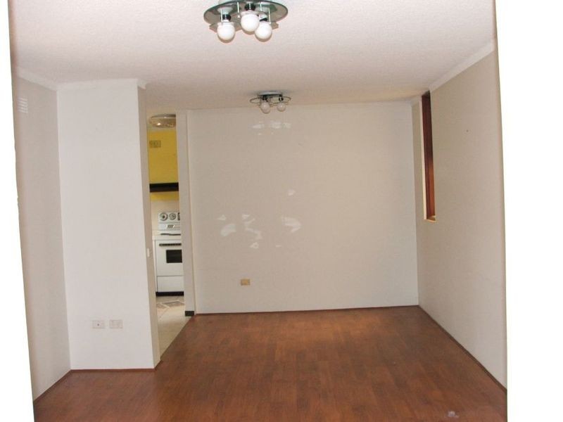 8/166 Greenacre Road, Bankstown NSW 2200