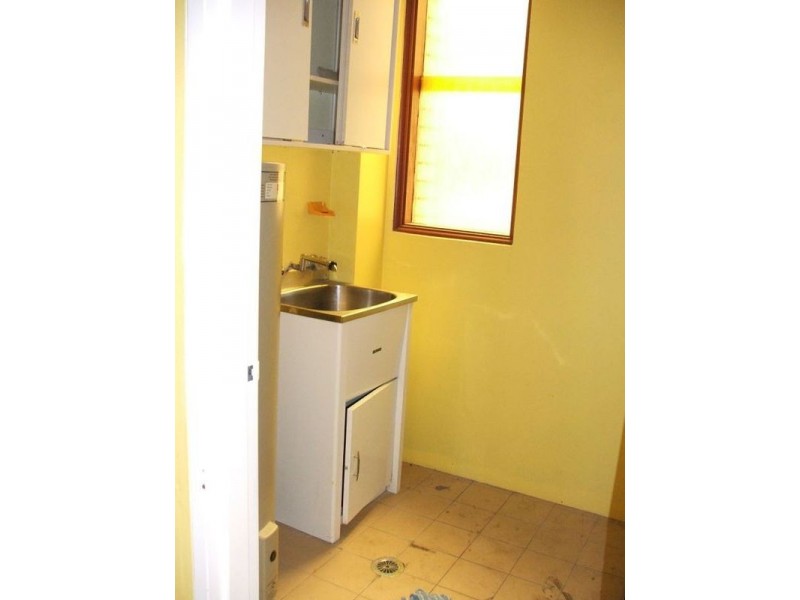 8/166 Greenacre Road, Bankstown NSW 2200