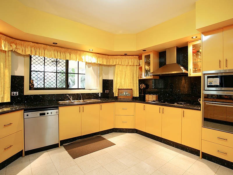 142 The Avenue, Bankstown NSW 2200