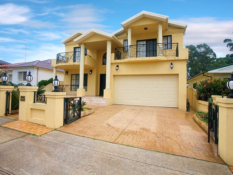 142 The Avenue, Bankstown NSW 2200