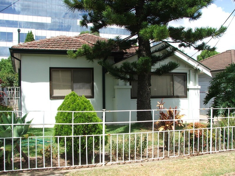 15 Bungalow Crescent, Bankstown NSW 2200