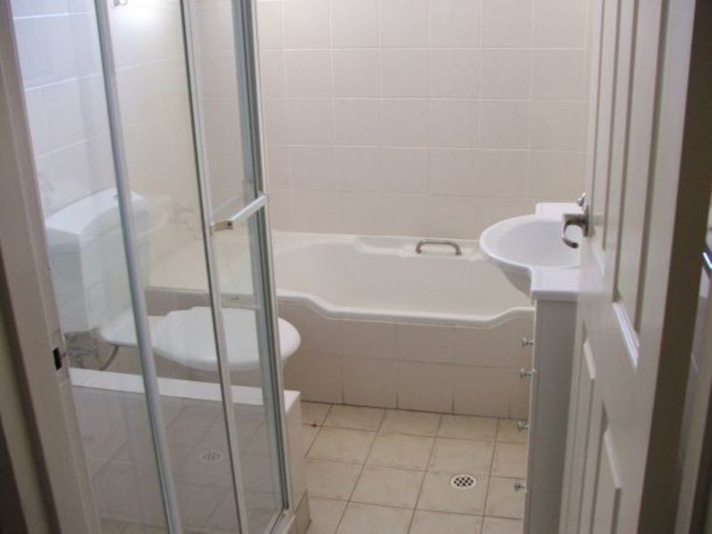 1/54 Arthur Street, Punchbowl NSW 2196