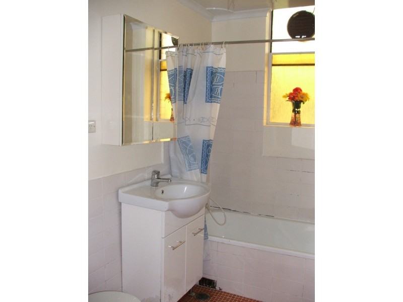 1/168 Greenacre Road, Bankstown NSW 2200