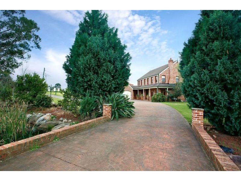 16 Cubitt Drive, Denham Court NSW 2565