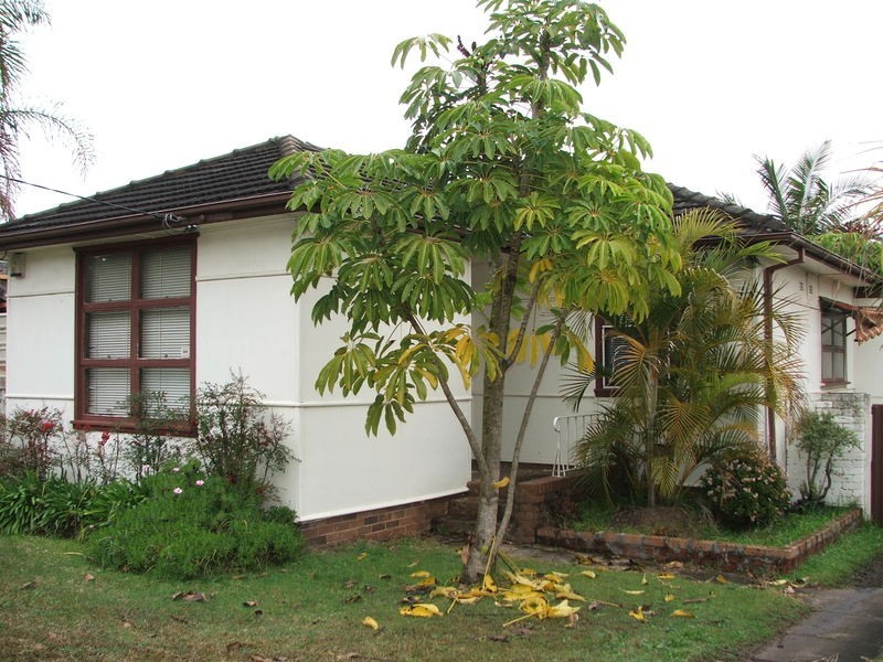 20 Saurine Street, Bankstown NSW 2200