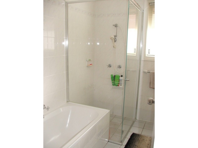 2/29 Taylor Street, Condell Park NSW 2200