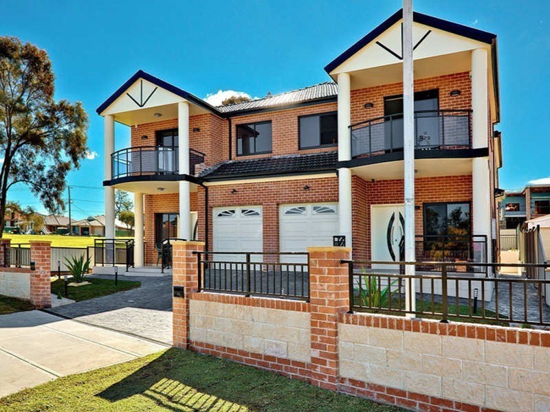 1 Rebecca Road, Greenacre NSW 2190