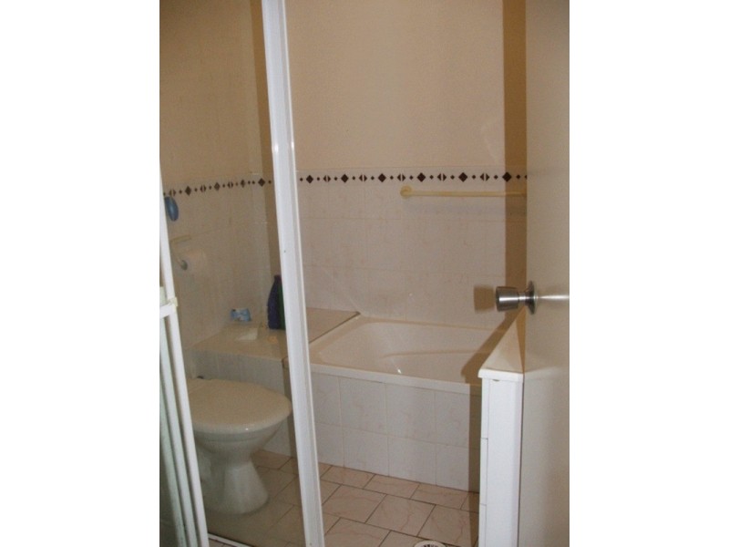 2/72-74 Meredith Street, Bankstown NSW 2200