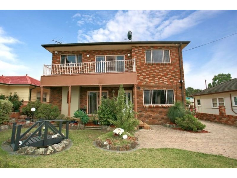 48 Russell Street, Greenacre NSW 2190