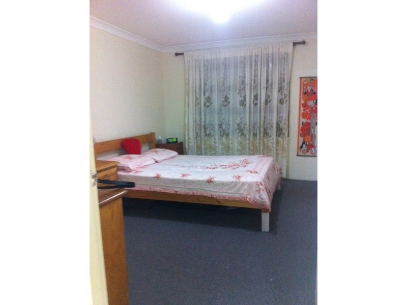 13/33-35 Sir Joseph Banks Street, Bankstown NSW 2200