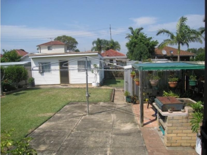 35 Stephenson Street, Birrong NSW 2143