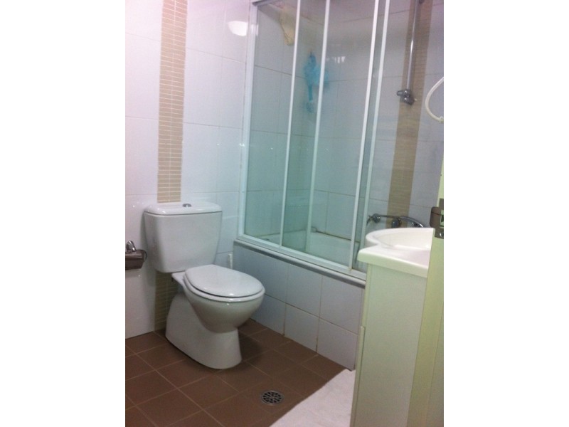 8/41 Cairds Avenue, Bankstown NSW 2200