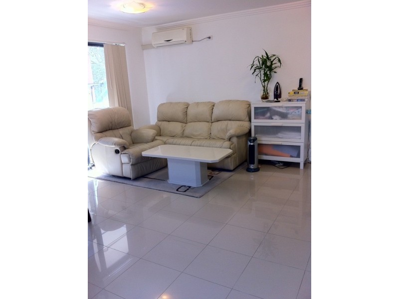 8/41 Cairds Avenue, Bankstown NSW 2200