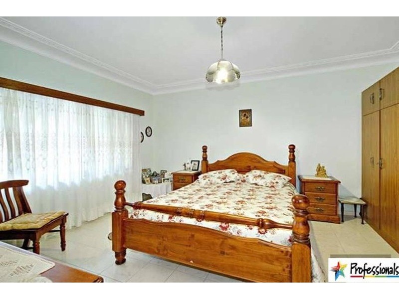 88 Greenacre Road, Greenacre NSW 2190