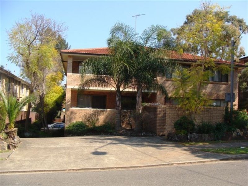 2/118 Meredith Street, Bankstown NSW 2200