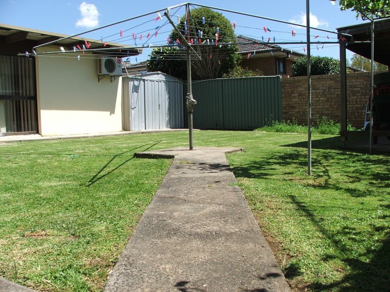 10 Rex Road, Georges Hall NSW 2198