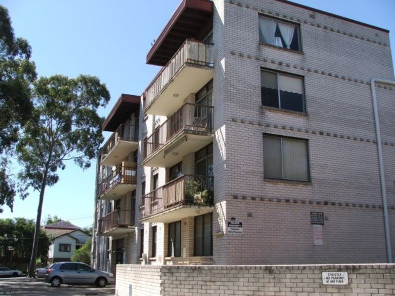 11/166 Greenacre Road, Bankstown NSW 2200