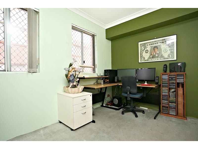 2/73 Reynolds  Avenue, Bankstown NSW 2200