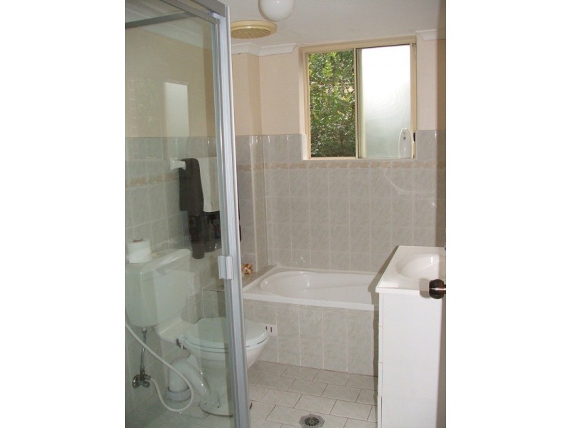 13/64 Cairds Avenue, Bankstown NSW 2200