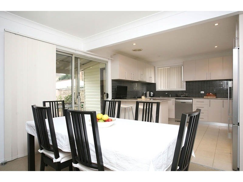 28 Donnington Avenue, Georges Hall NSW 2198