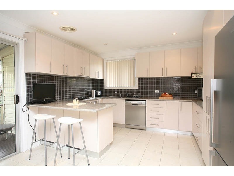 28 Donnington Avenue, Georges Hall NSW 2198