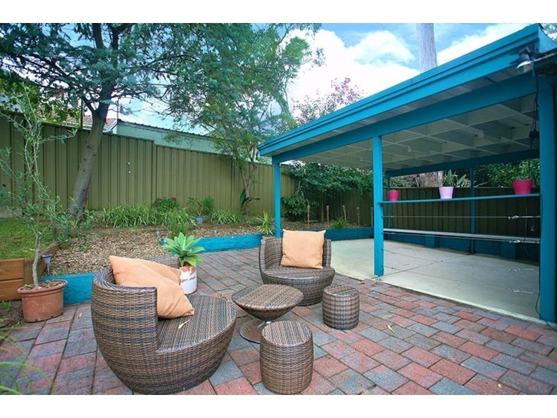 28 Donnington Avenue, Georges Hall NSW 2198