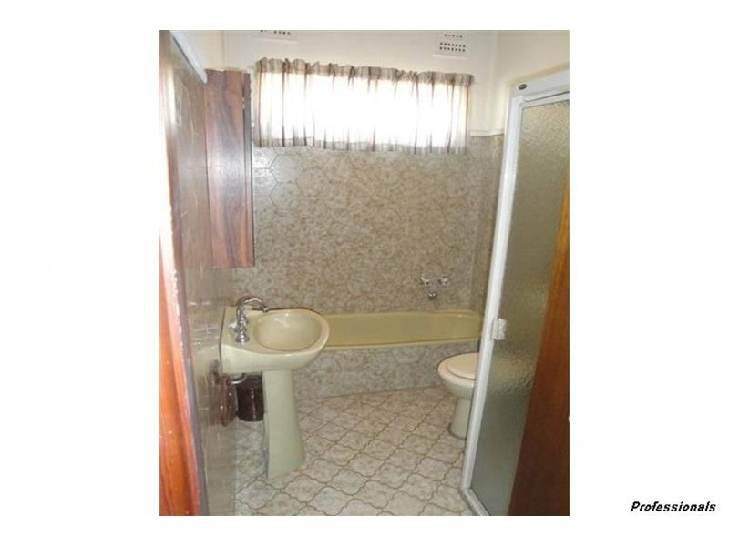 128 Orchard Road, Chester Hill NSW 2162