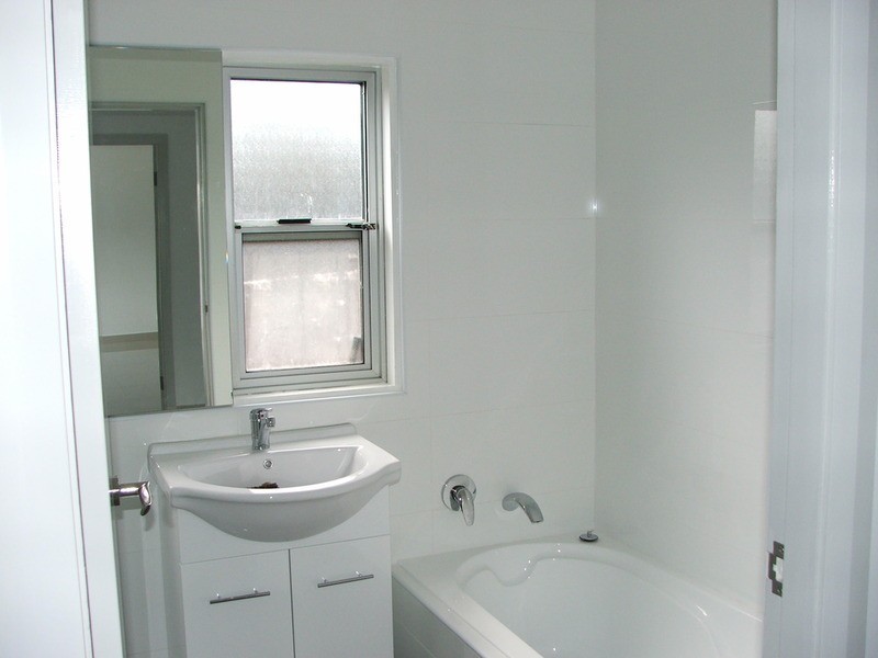 2 Sylvanus Street, Greenacre NSW 2190