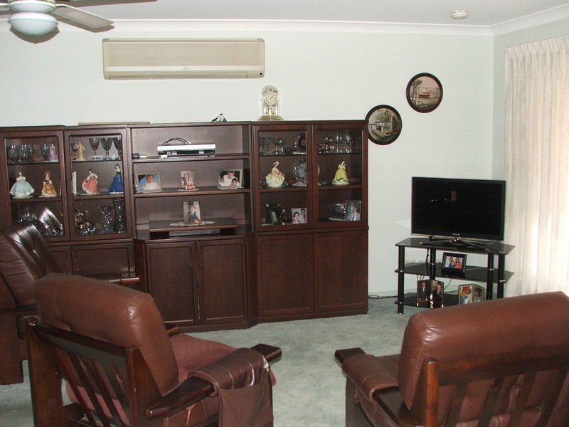 2/27 William Street, Condell Park NSW 2200