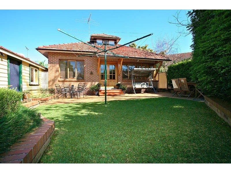 4 Sunny Crescent, Punchbowl NSW 2196