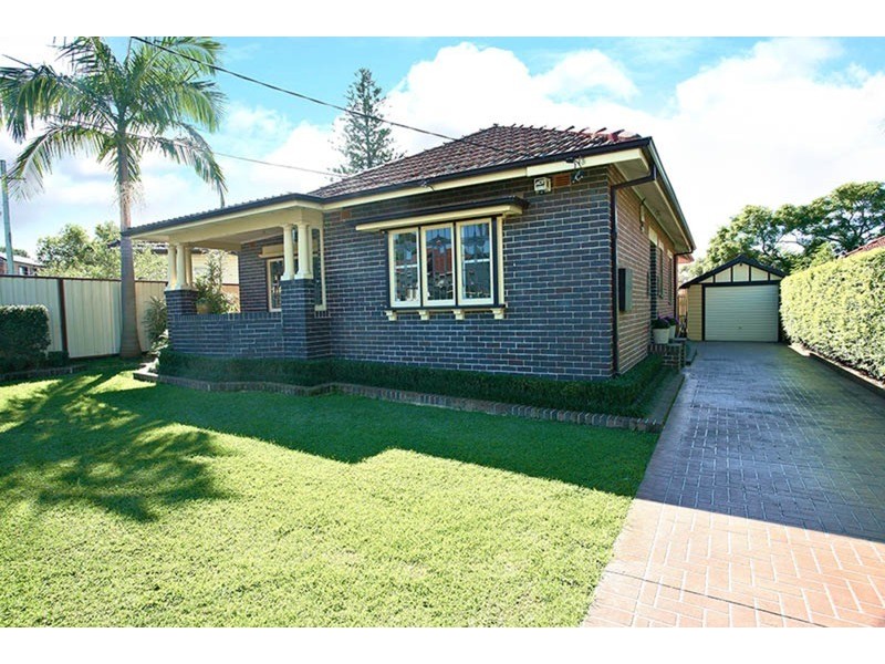 4 Sunny Crescent, Punchbowl NSW 2196