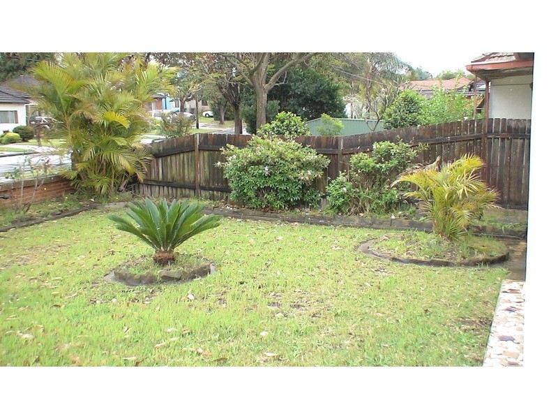 11 Lithgow Avenue, Yagoona NSW 2199