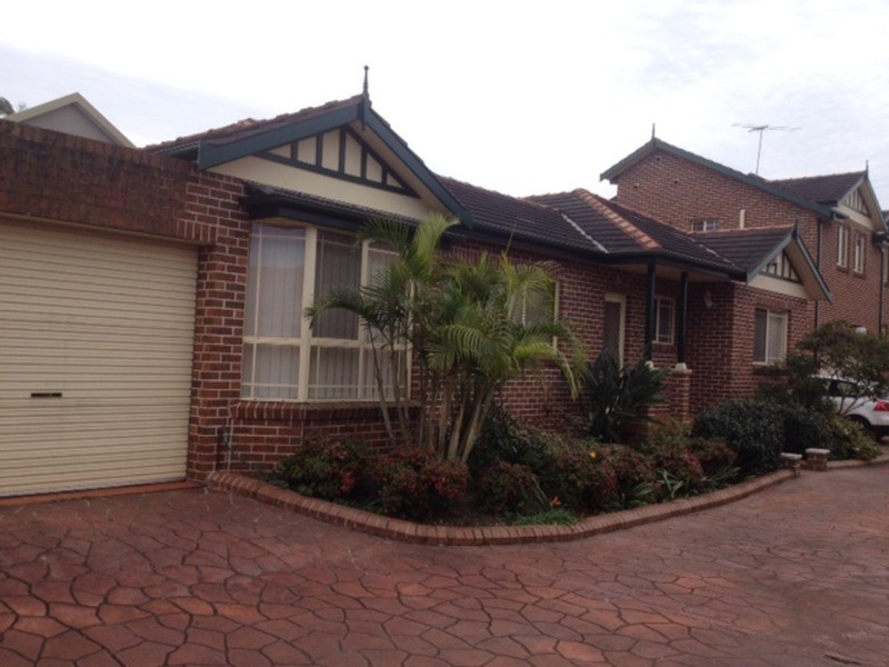 2/29 Pringle Avenue, Bankstown NSW 2200