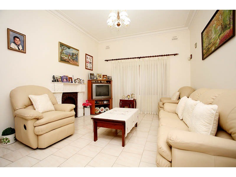 45 Leylands Parade, Belmore NSW 2192