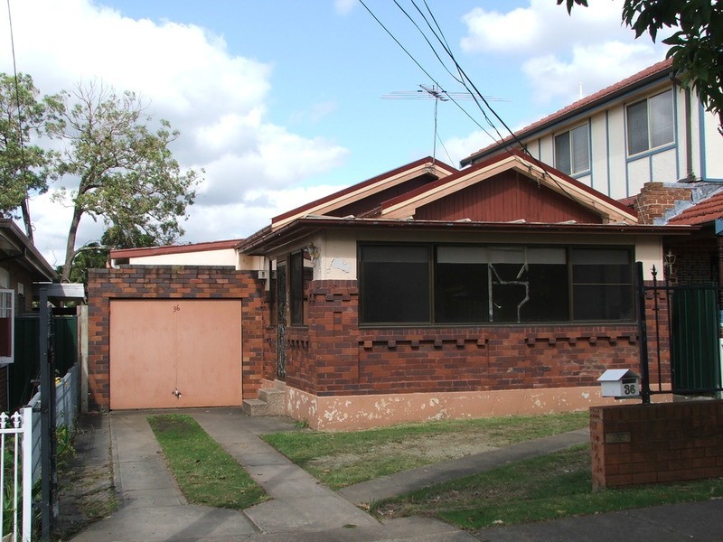 36 Cambridge Avenue, Bankstown NSW 2200
