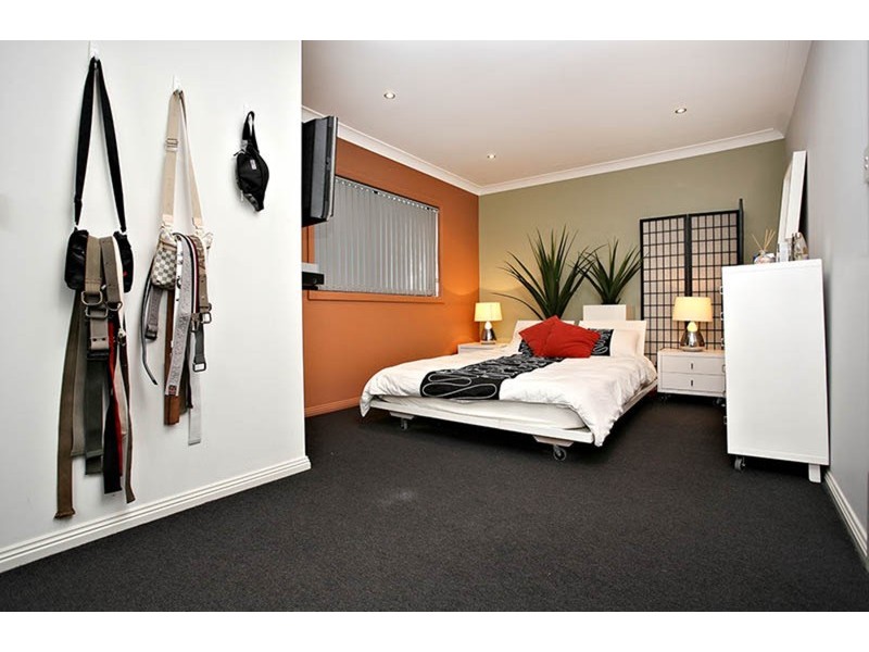 10 Lindsay Street, Panania NSW 2213