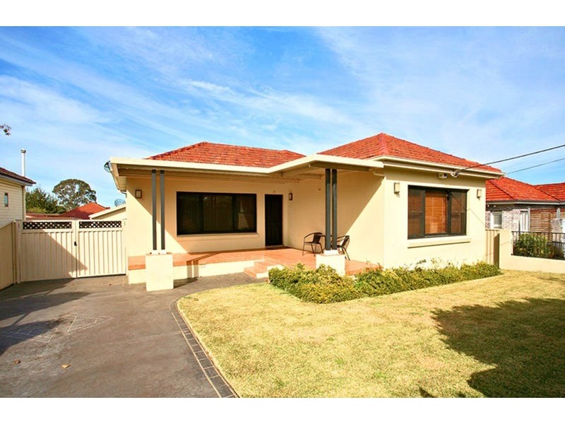 15 Dravet Street, Padstow NSW 2211