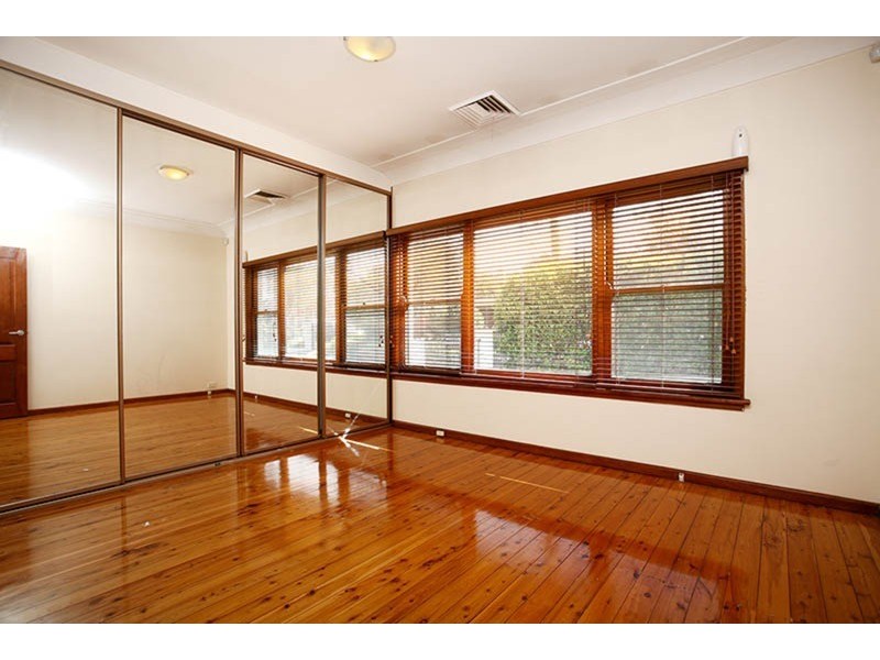 15 Dravet Street, Padstow NSW 2211