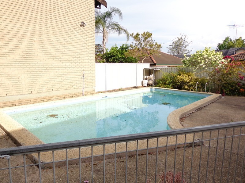 2/65 Taylor Street, Condell Park NSW 2200