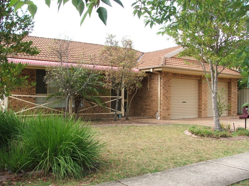 6 Wattle Grove Drive, Wattle Grove NSW 2173