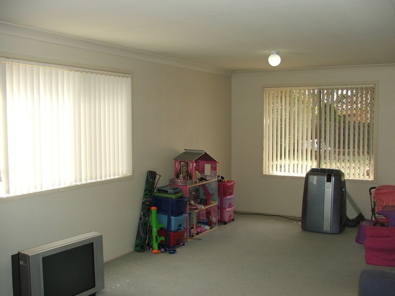 6 Wattle Grove Drive, Wattle Grove NSW 2173