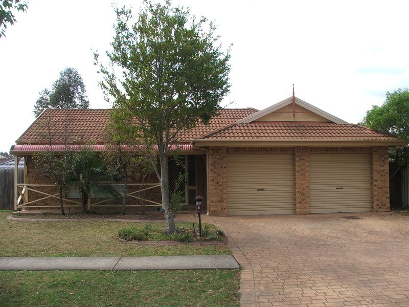 6 Wattle Grove Drive, Wattle Grove NSW 2173