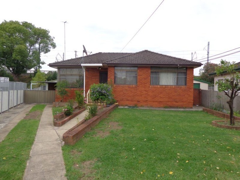 20 Vivian Crescent, Berala NSW 2141